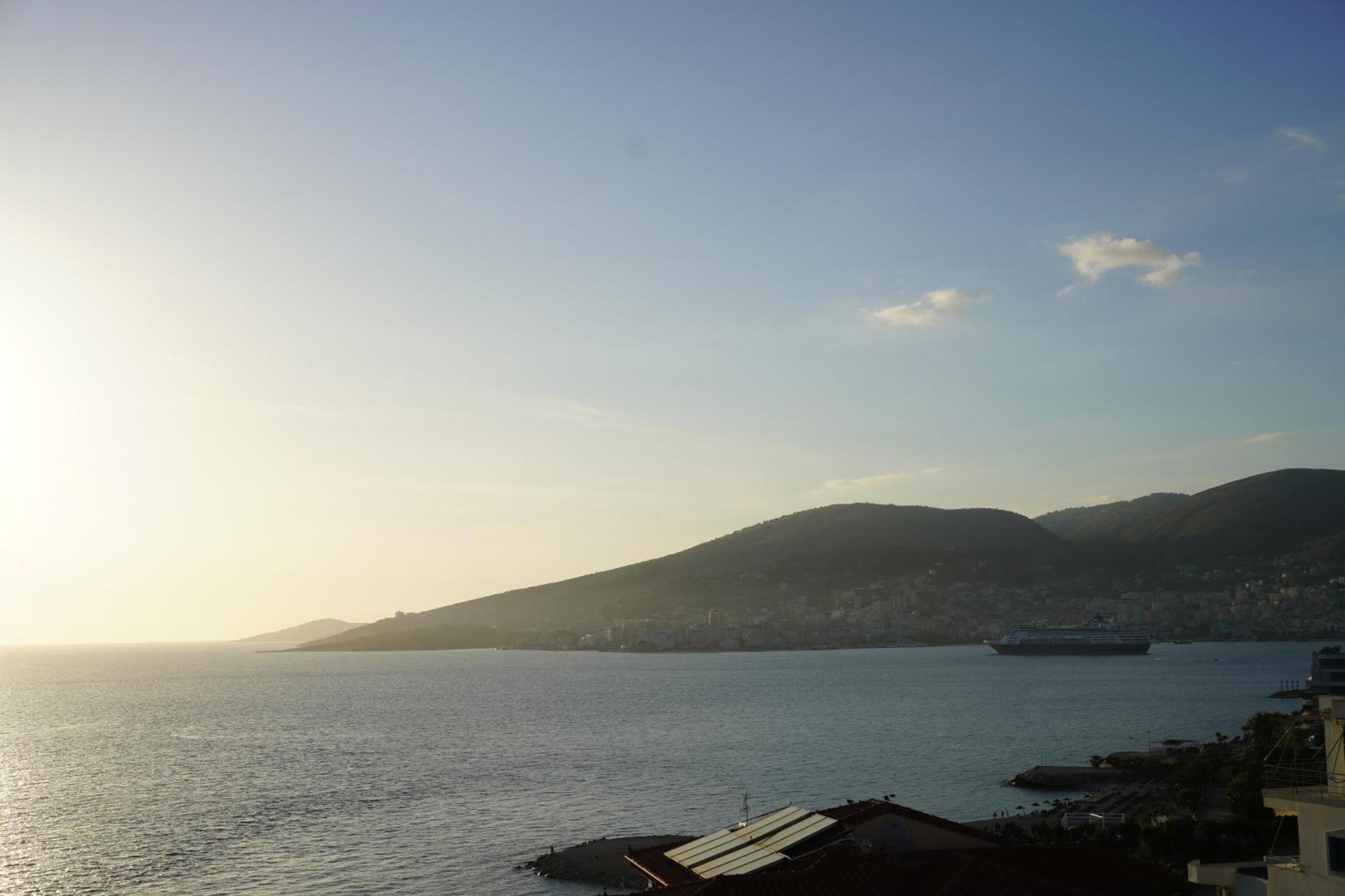 Hotel Agel Sarandë Exteriör bild